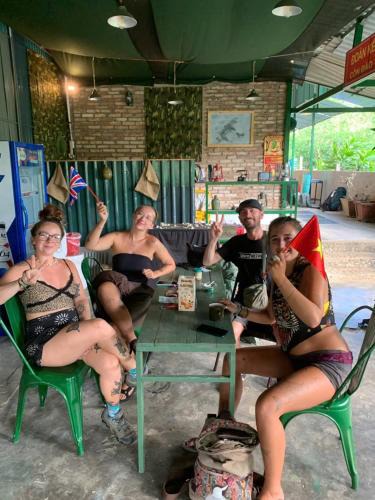 Con Son Hotel | The Snail Haven Pub And Stay - Con Dao
