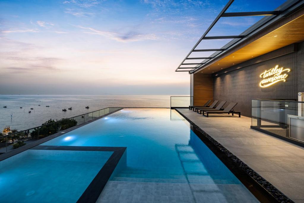 Saen Suk Hotel | The Turtle Hotel Bangsaen