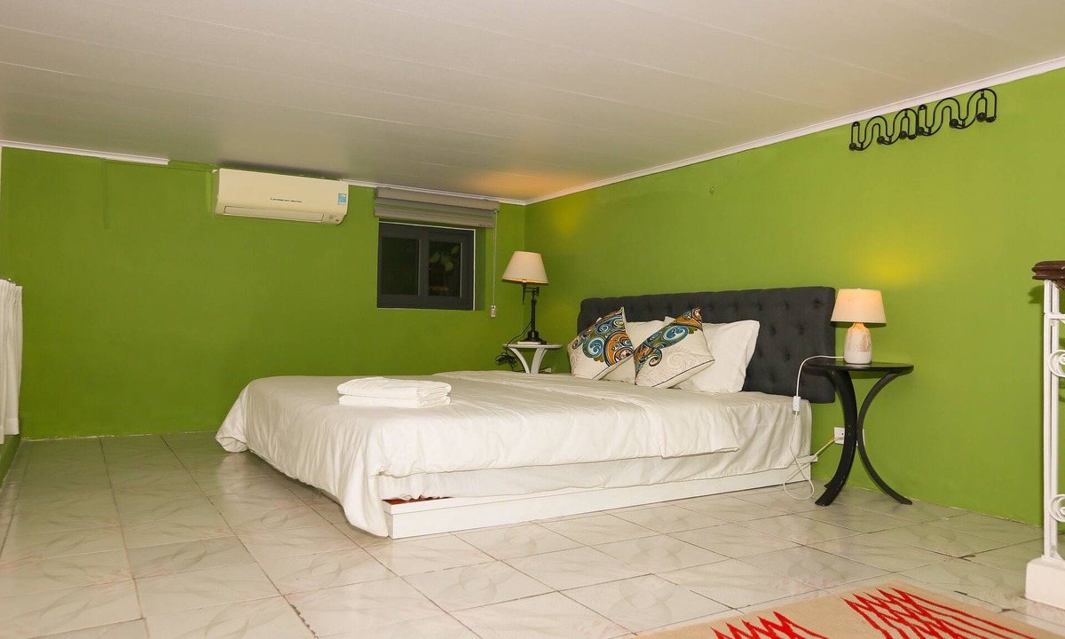Hang Trong House | To's Charming House HB