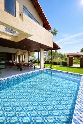 Tuy An Hotel | Trạm Seven Retreat House Gành Đá Đĩa Phú Yên