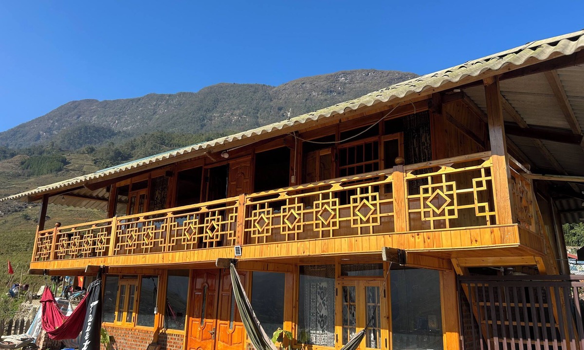 Hau Thao House | Traditional Hmong house in the heart of the rice fields