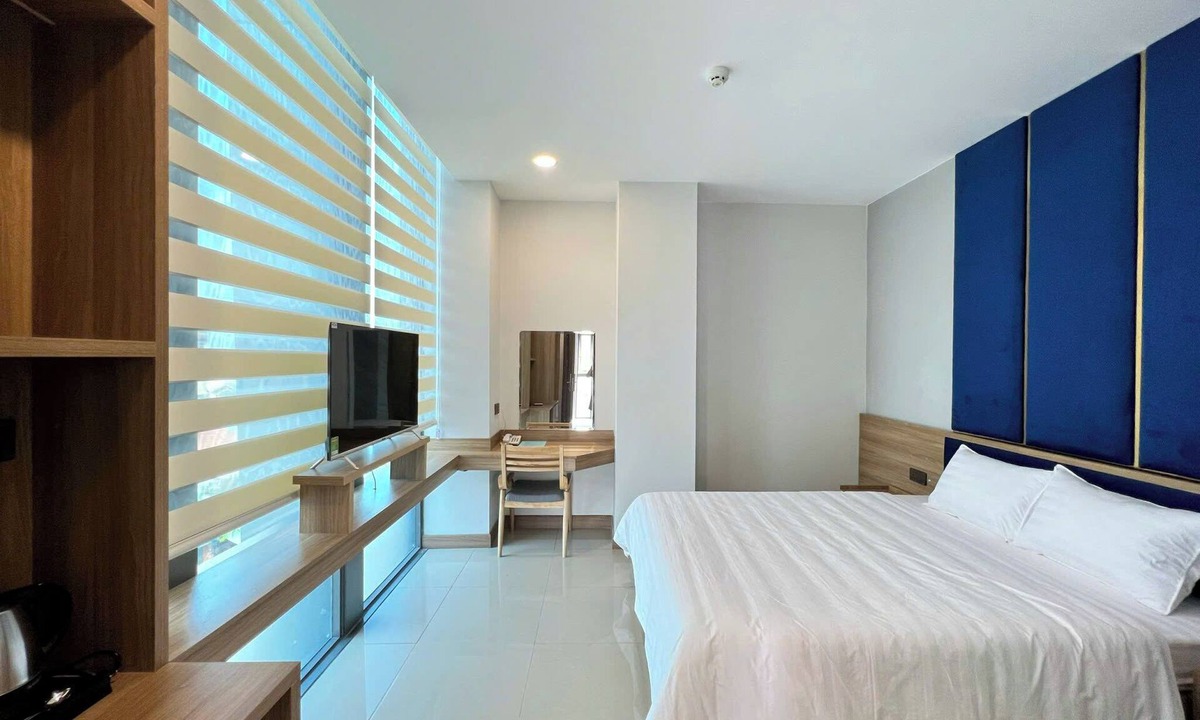 District 12 Hotel | Tran Long District 12