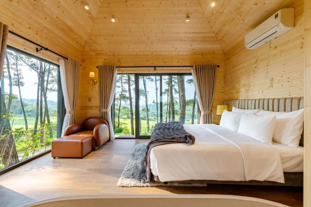 Nho Quan Hotel | Trang An Golf and Resort