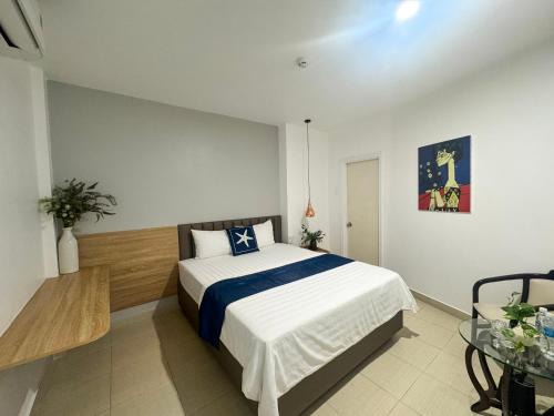 Binh Thanh Hotel | Trang An Hotel - 10 minutes Landmark 81