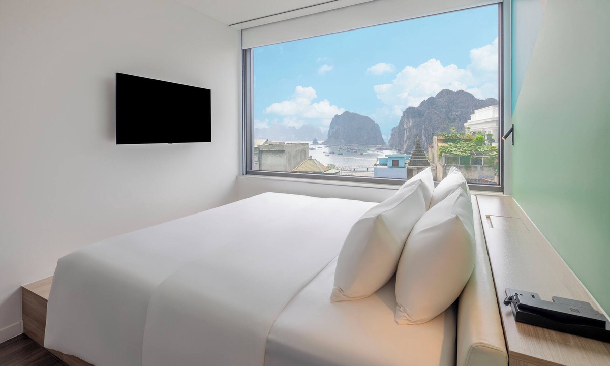 Hon Gai Hotel | Tru by Hilton Ha Long Hon Gai Centre