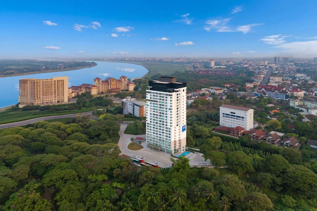 Vientiane Hotel | TRYP by Wyndham Vientiane Central