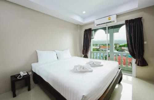 Choeng Thale Hotel | Tyler Cherngtalay