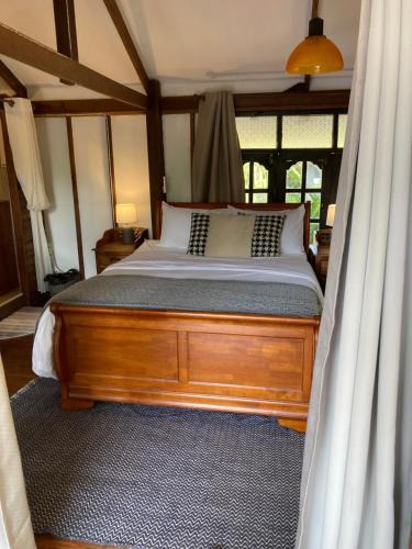 Na Muang House | Up The Farm with Patch and Paul Homestay Talay Bua Daeng