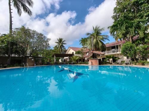 Patong Resort | V Beach Resort