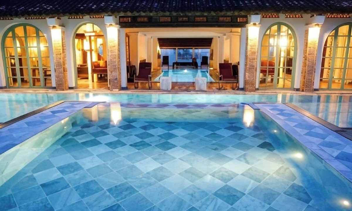 Phu Vang Hotel | Villa Louise Hue Beach Boutique Hotel