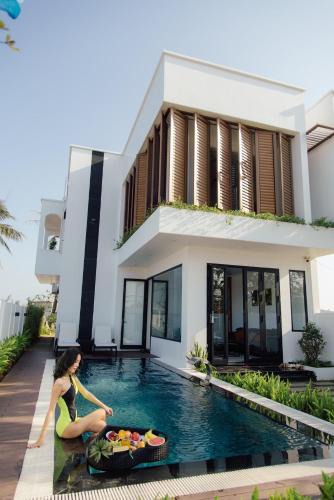 Thuan An House | Villa nguyên căn 4 phòng ngủ, cạnh biển Thuận An Rabbit Home Villa