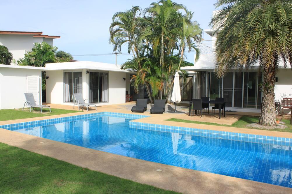 Hua Hin House | Villa with Pool in the Palm Hills Golf area.