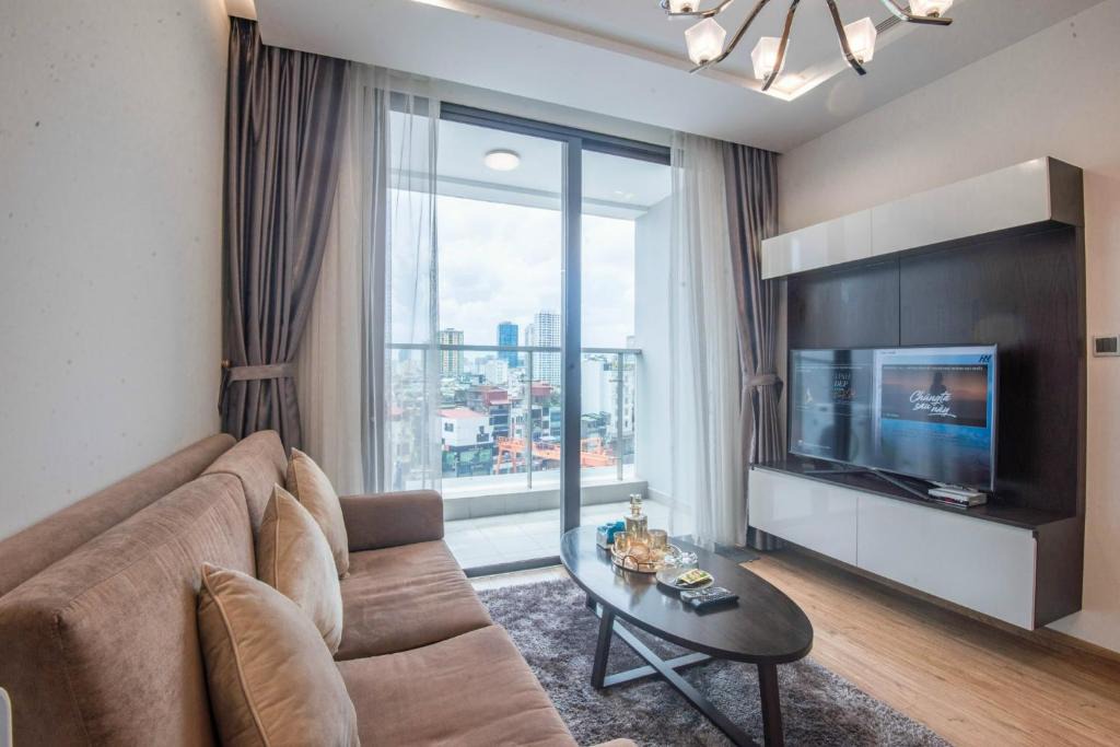 Ngoc Khanh Apartment | Vinhome Metropolis Lieu Giai - NearLotte