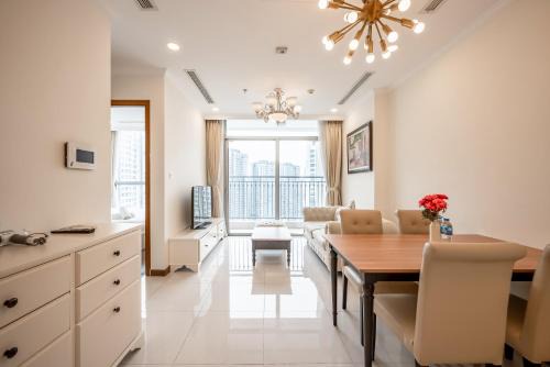 Hang Xanh Apartment | Vinhomes Central Park
