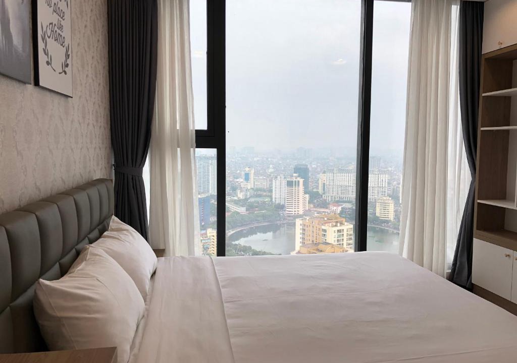 Ngoc Khanh Apartment | Vinhomes Metropolis Luxury Apartment 4 Br
