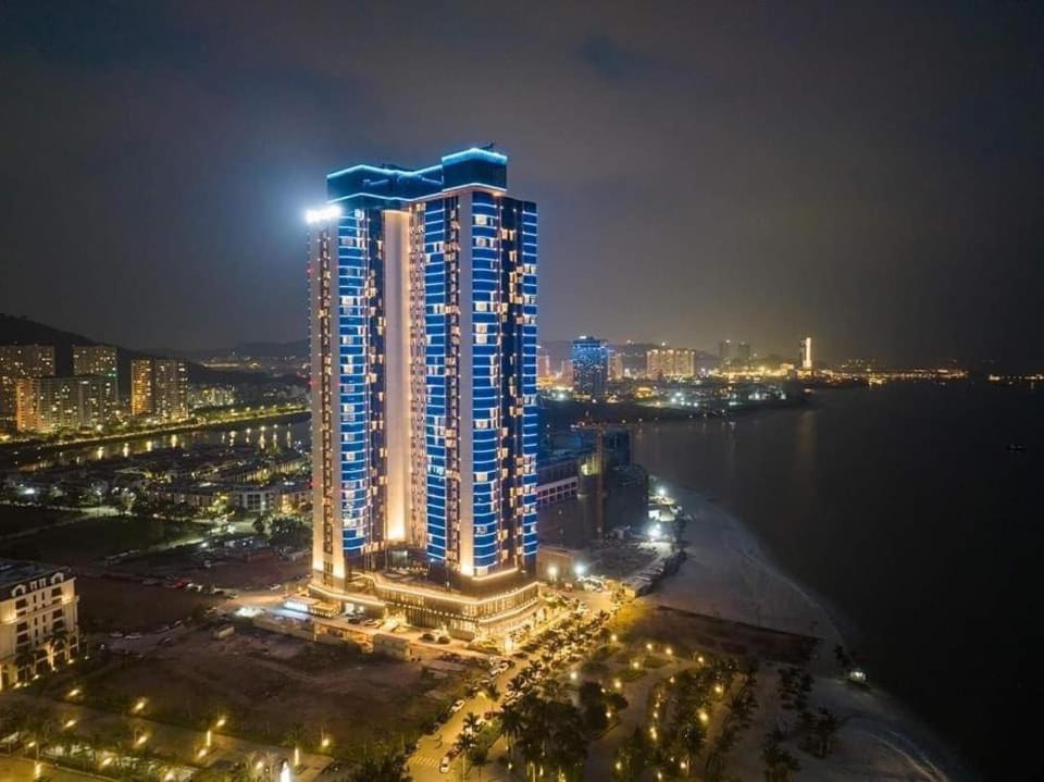Bai Chay Apartment | Waterfront A La Carte Residence