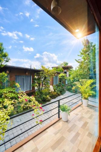 Huong Thuy Hotel | White Horse Homestay