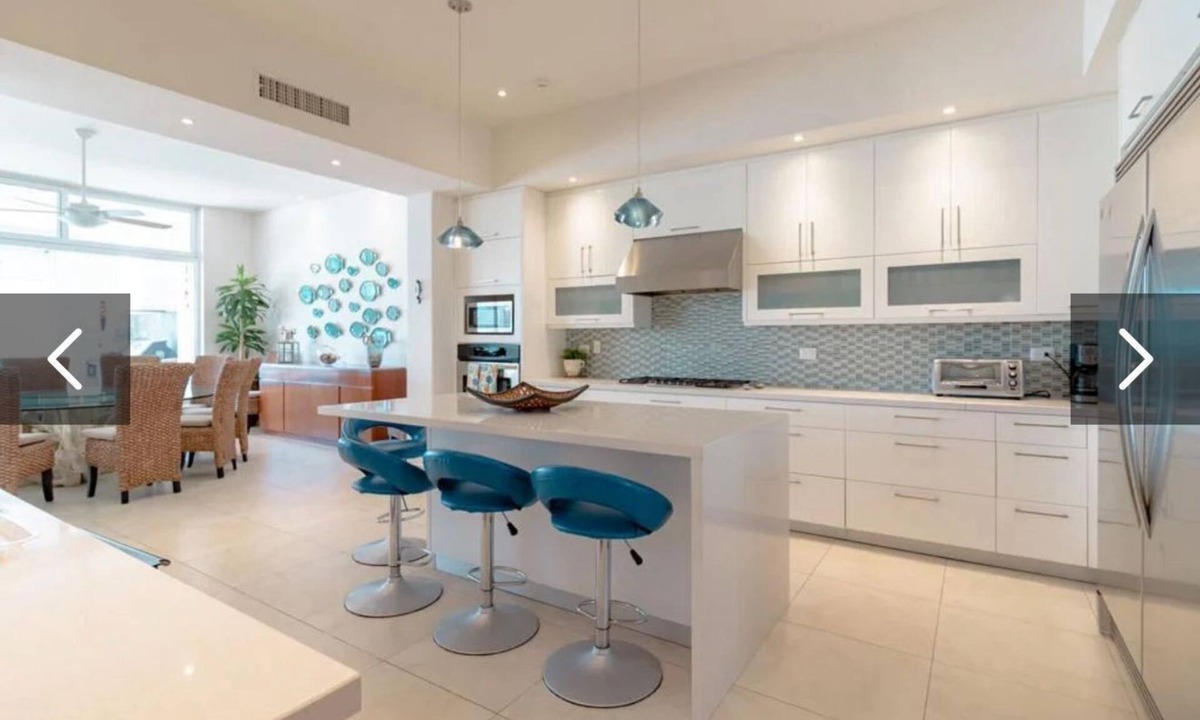 Bahia Kino Villa | Your Beach Haven in Bahía Kino. 7 Beds and Pool.
