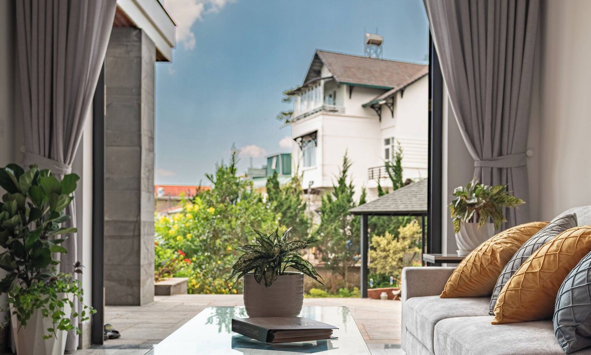 Phuong 10 Resort | Zenora Hillside Garden