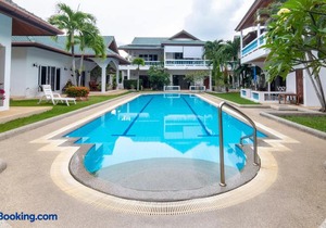 1 bedroom Yanui house near Yanui beach by PLH Phuket in Rawai