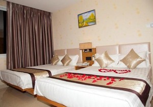 S79 Happy Hotel 2