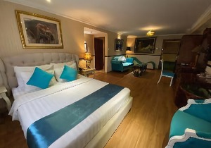 Sunflower Hotel