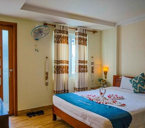 Dmz Hostel 