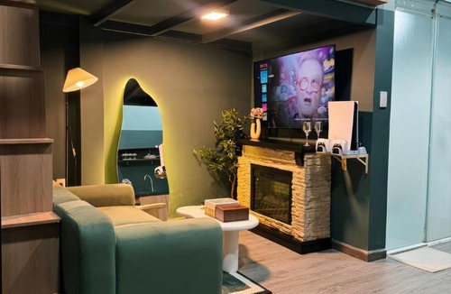 Hang Xanh Apartment | Àla Homestay Hàng Xanh near Landmark 81