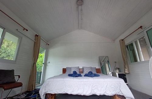 Mueang Pan Bed & Breakfast | บ้านชายดอย Glamping ดอยแม่แจ๋ม cheason ,Muangpan, Lampang