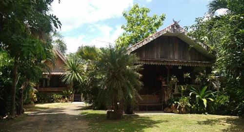 Prakhon Chai House | บ้านถังคันทรี่