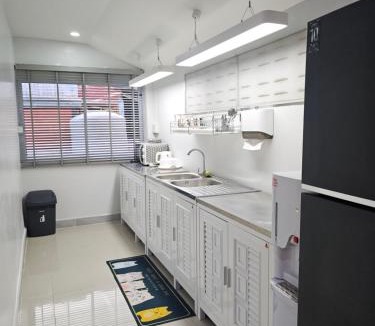 Nakhon Sawan House | บ้านพักซอย 8 โฮสเทล
