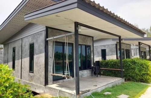 Klaeng House | มีดี ฟาร์ม โฮมสเตย์