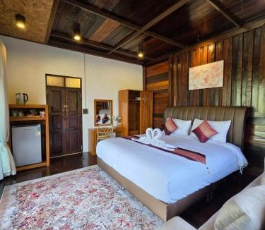 Bo Kluea Resort | อ้อมกอดบ้านสะปัน Omkod Baan Sapan