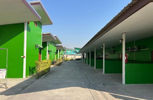 Ban Bueng Resort | เจิดจรัสรีสอร์ทโรงแรม24ชม