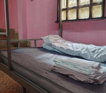 Luang Prabang Hostel | 红桥餐厅 Red Bridge Hostel