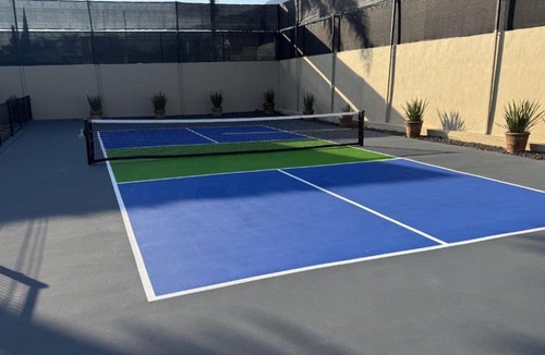 San Antonio Tlayacapan House | 1 Bed Guesthouse - Bikes - Patio - Gym - Pickleball Court - Golf Cart - Scooters