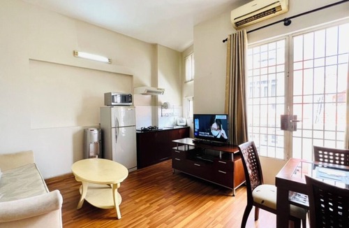 Da Kao House | 1-bedroom apartment windows, balcony, full kitchen, Bathtub in Ho Chi Minh City