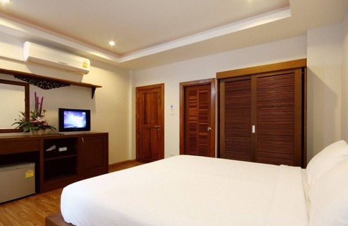 Kata Resort | 1 Standard room 2 minutes walk from Kata beach