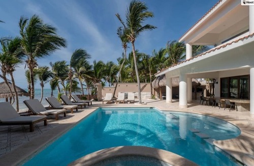Soliman Bay Villa | 12-bedroom beachfront Soliman Bay Villa for 34 guests!