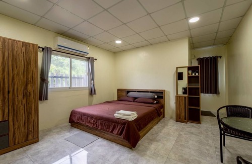 Pong Villa | 12 BR Blue Lake Residences Pattaya - Mabprachan Lake