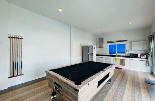 Pong Villa | 12 BR Pool Villa Near Mabprachan Lake Pattaya