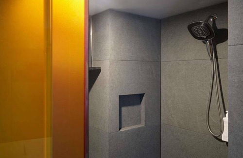 Hipodromo Hotel | 2 Terrace Suites | Mondrian Chic Design Retreat | Heart of Art District