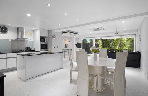 Kathu House | 2 villas with 9 bedroom for 23 guests. 2 swimming pools.