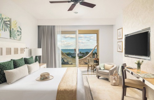 Puerto Juarez Resort | 2BR/3BA Villa del Palmar Cancun Luxury Beach Resort & Spa