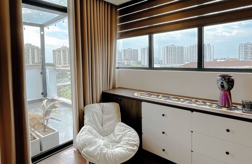 Hanoi Apartment | 2BR Penthouse w/Kitchen & Balcony in Long Bien