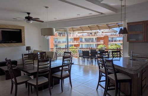 Bajos de Chila Apartment | 3 Bdm 2 Storey Penthouse Palapa Ocean View