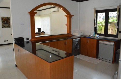 Na Chom Thian Villa | 3 Bedroom South Pattaya Beachfront, 300 m Beach front , Gated Village