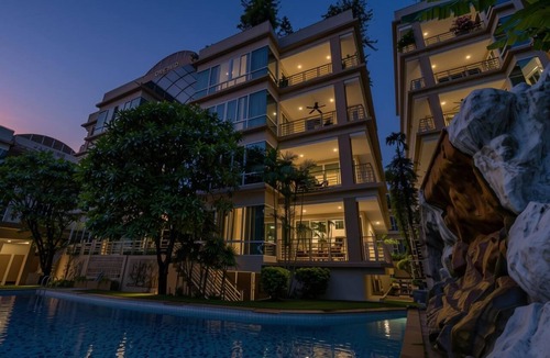 Karon Condo | 4.11 Karon View 2 Bed, 5 Minutes walk Karon Beach