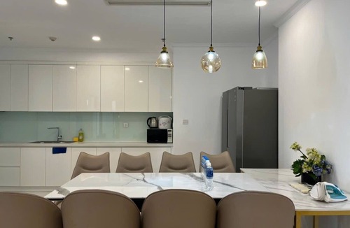 Hang Xanh Apartment | 4 Bedroom Apartment for Rent at Vinhomes Central Park