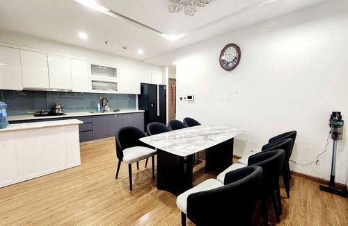 Ngoc Khanh Apartment | 4-bedroom apartment at Vinhomes Metropolis